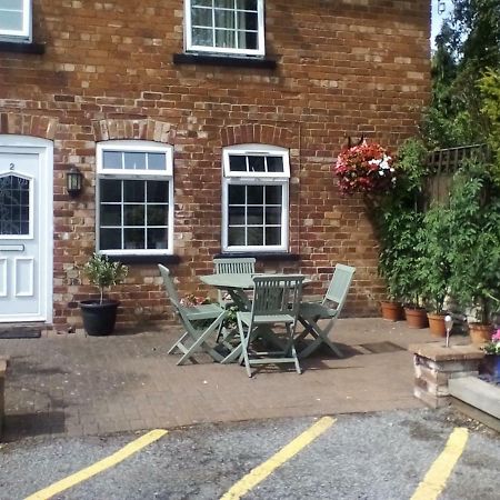The Lincolnshire Poacher Inn Metheringham Exterior foto